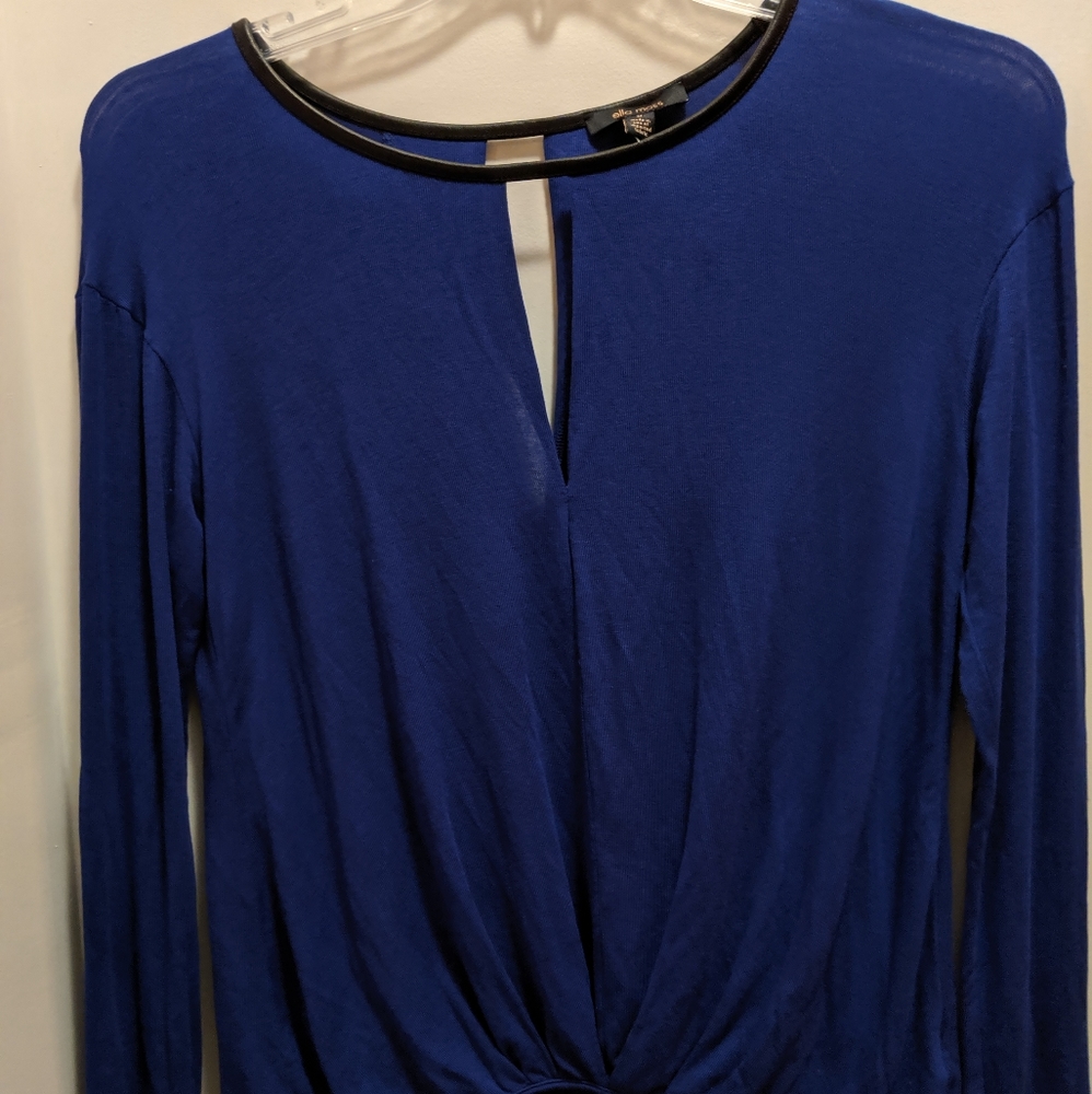 Ella Moss medium indigo long sleeved blouse NWT